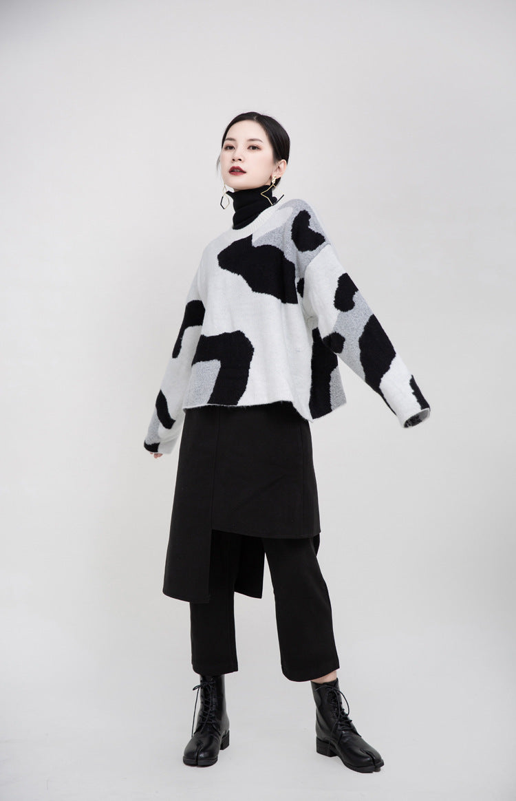 Women's Cow Round Neck Pullover Knitted Sweater
