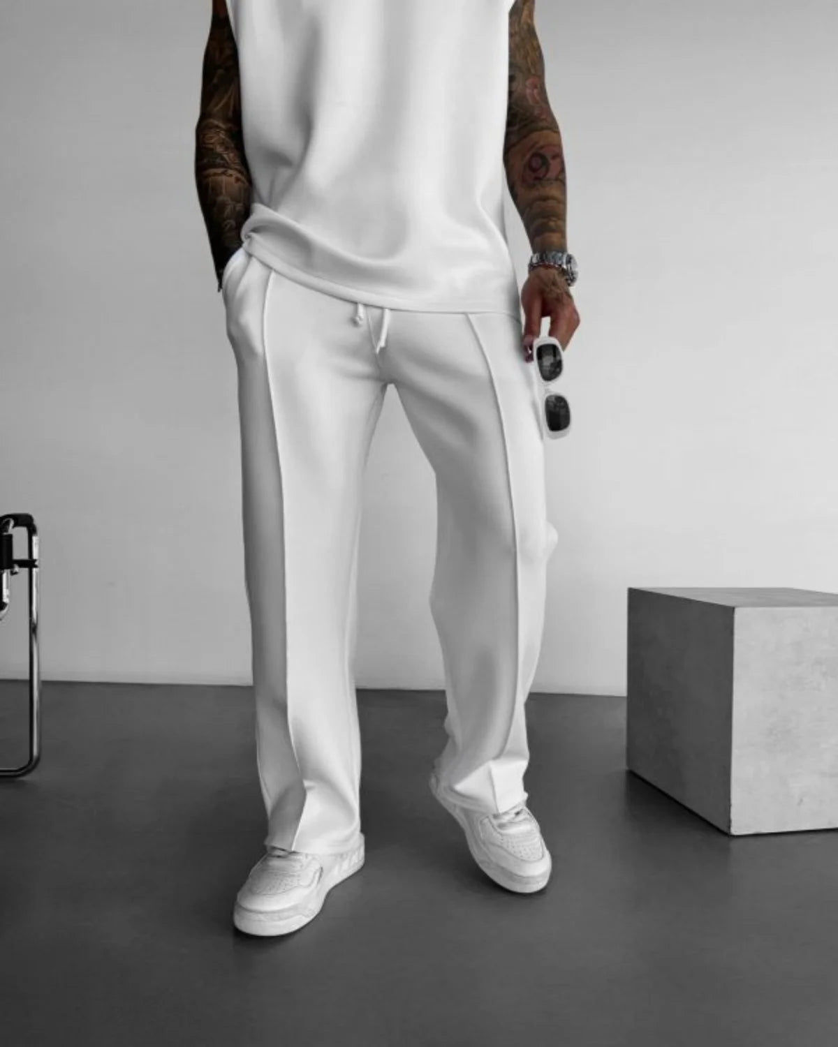 2025 Spring and summer men's new four seasons loose straight tube sports casual pants comfortable suit pants drawstring waistban