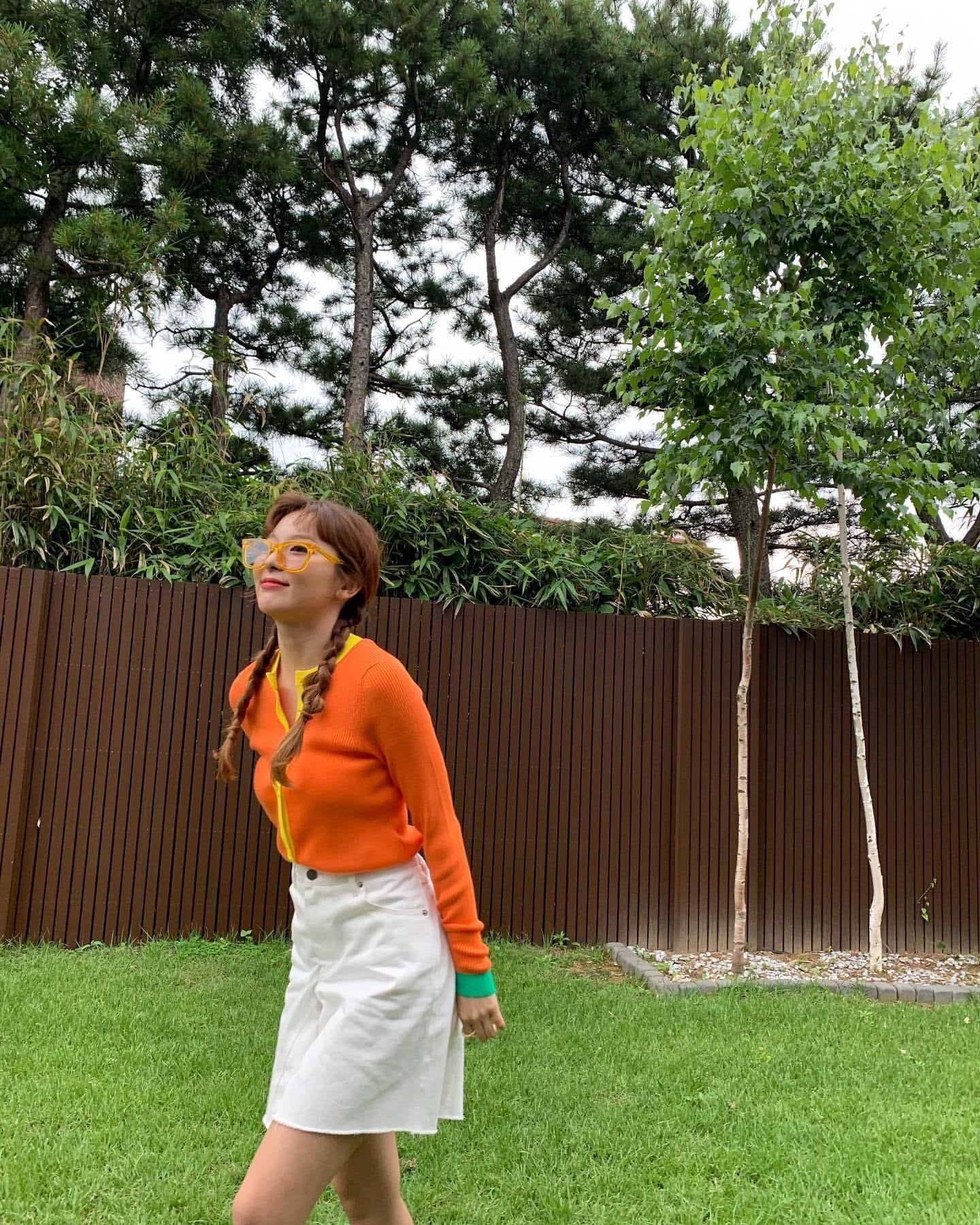 Orange Slim Round Neck Bottoming Shirt Design Sense Niche Short Sweater Knit Cardigan Women