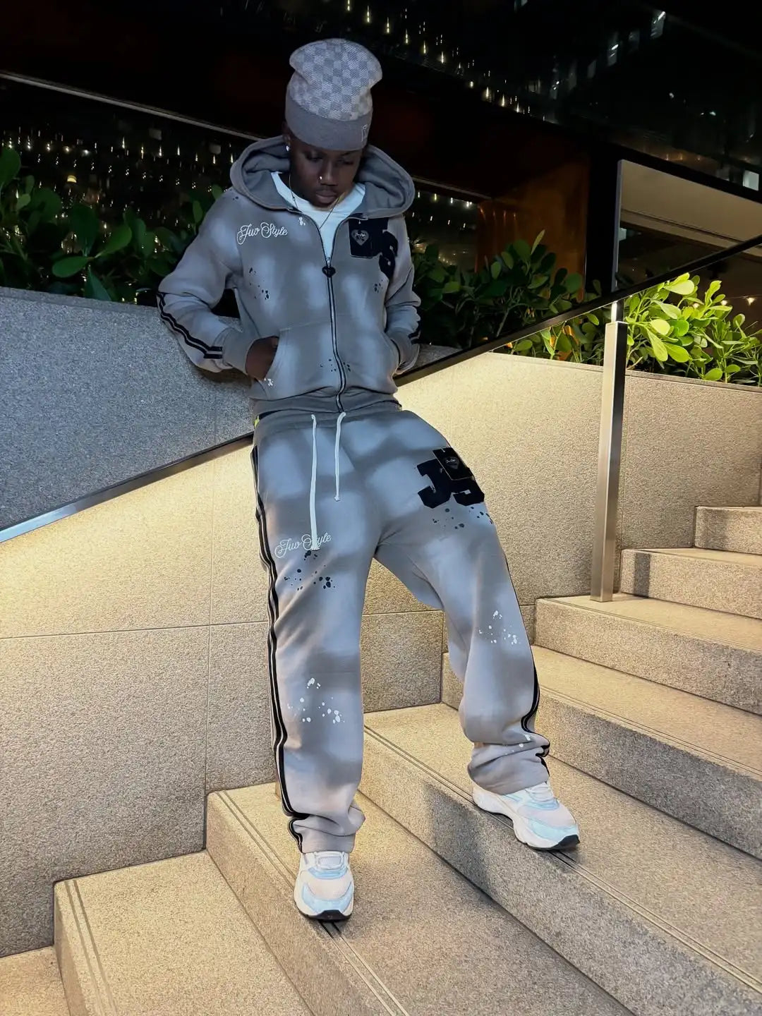 High Street Europe and America Style Trend Sports Set Street Hip Hop Cool Element Gothic Hoodies and Casual Pants Men's Set