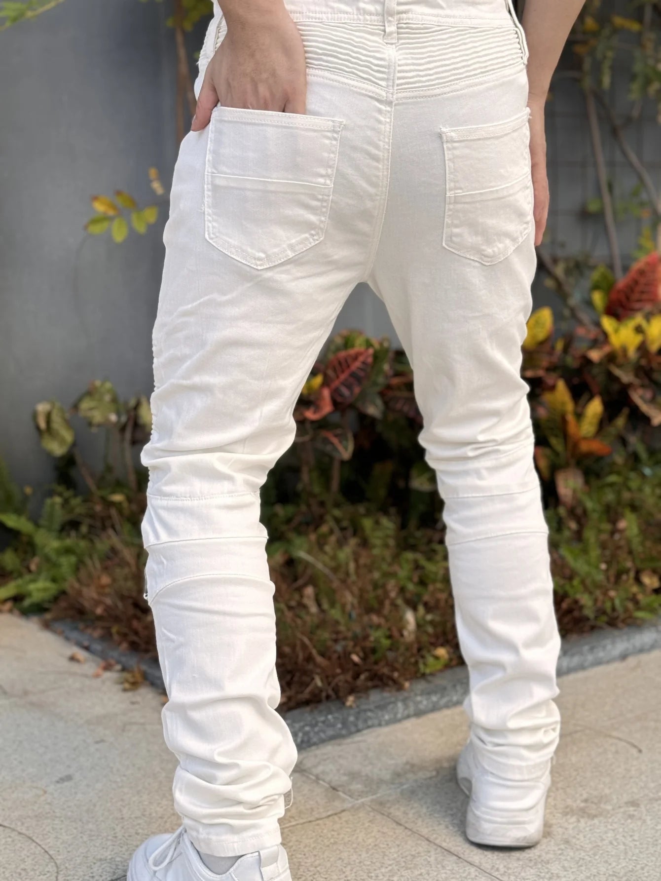 Fashionable Men's Jeans   Cool and Stylish Hip Hop Style Casual Pants   White Cotton Blended Fabric   Breathable and Comfortable