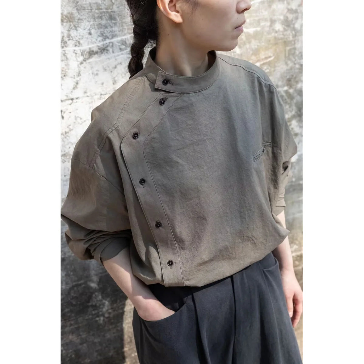 Elegant Grey-Brown Stand Collar Long Sleeve Shirt New Chinese Style Fashionable Design Cotton Top for Young Women