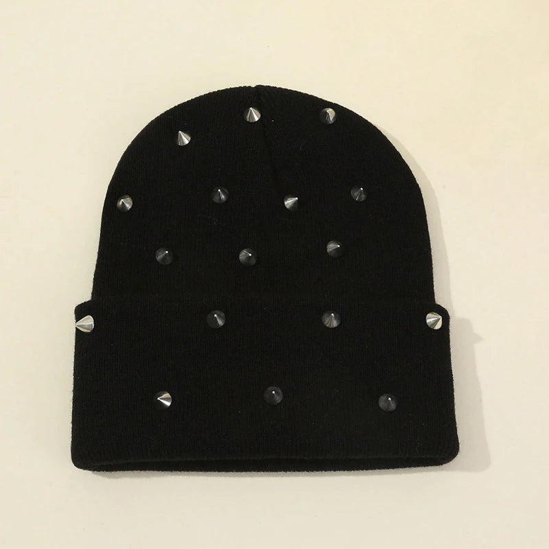 1Pc Men Punk Rivet Beanie Hat,Goth Gothic Skull Caps Winter Warm Knitted HeadCap for Men Women,Suitable for Street Daily Wear